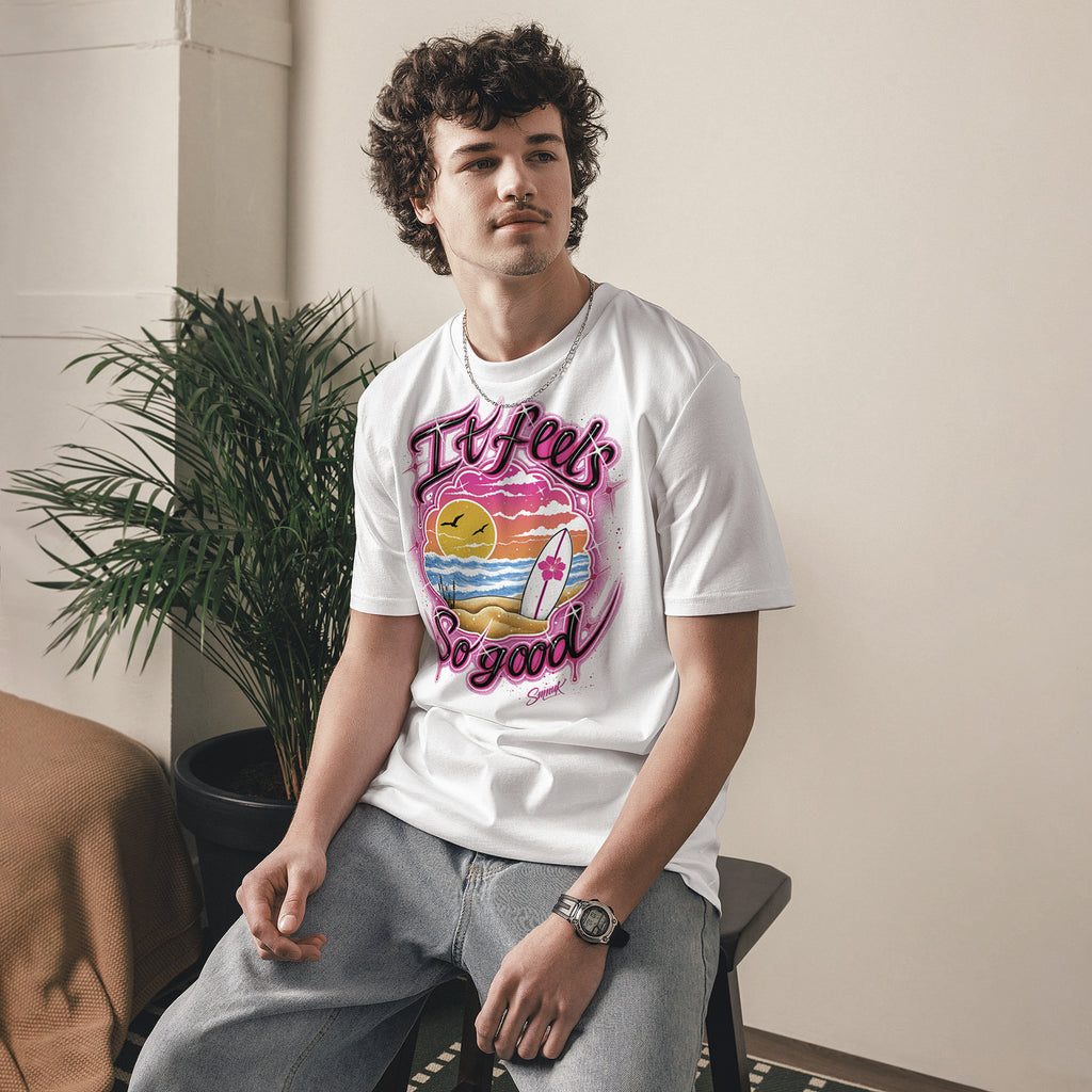 'It Feels So Good' Graphic T-Shirt – Airbrushed Style Unisex Organic Cotton Tee